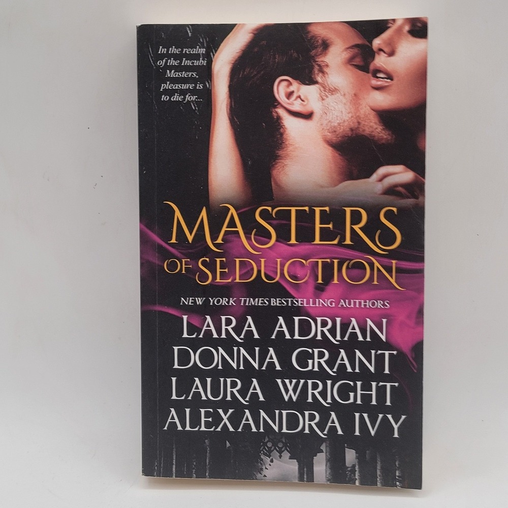 Lara Adrian Masters of Seduction Paperback Signed by Author Paranormal Good
